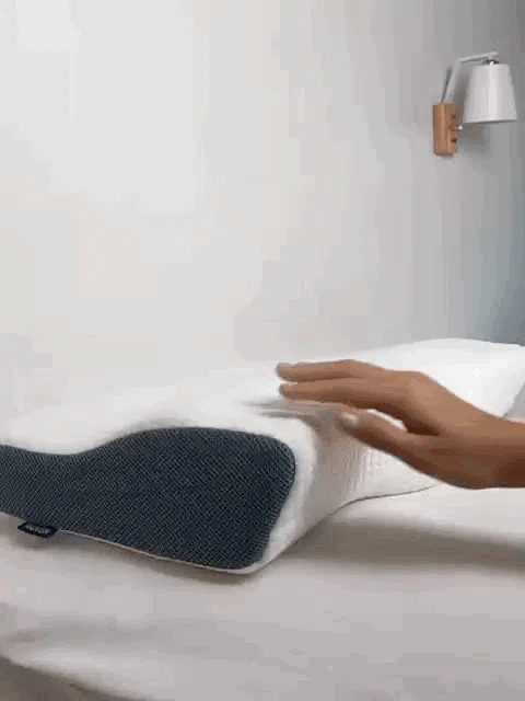 NeckBuddy® Almohada Cervical Ergonómica