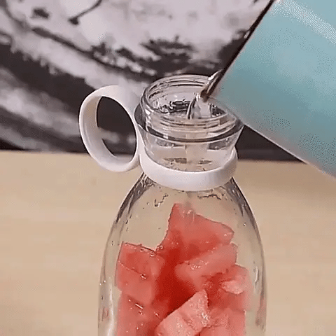 BlendGo™ MINI LICUADORA JUGUERA PORTATIL